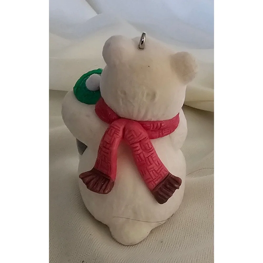 VTG 2005 Hallmark Keepsake Ornament Polar Bear and Penguin with Snow Cones